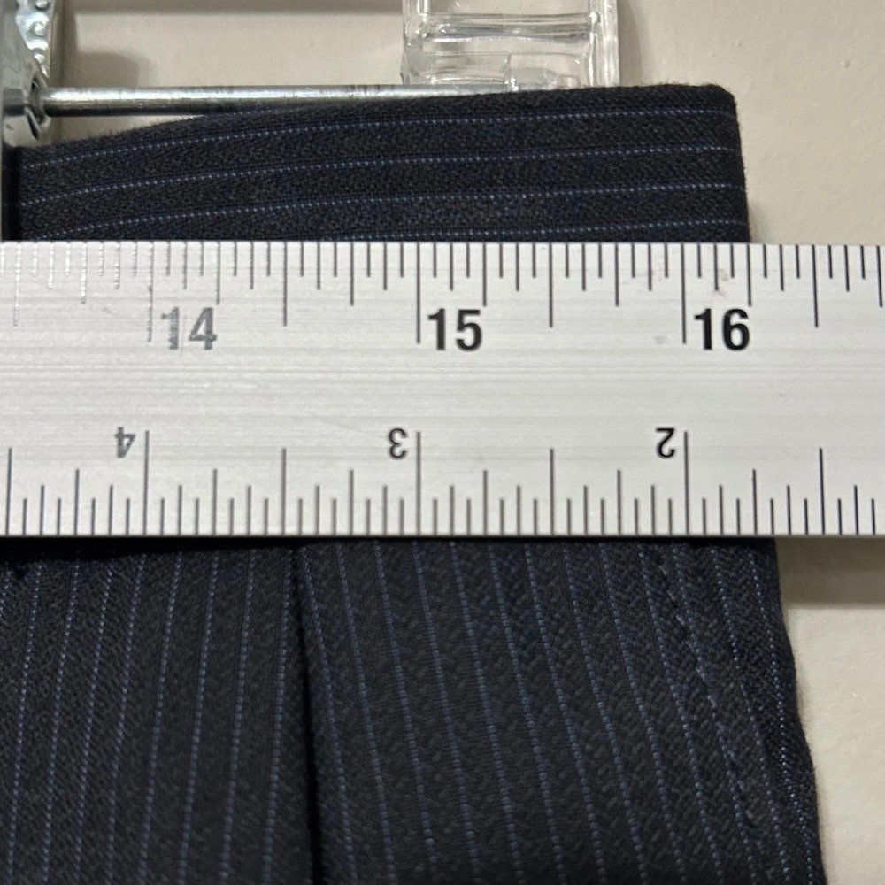Haggar Suit 40 Jacket 32x30 Slacks Blue Pinstripe Pleated Classic Formal Wedding - Picture 15 of 16